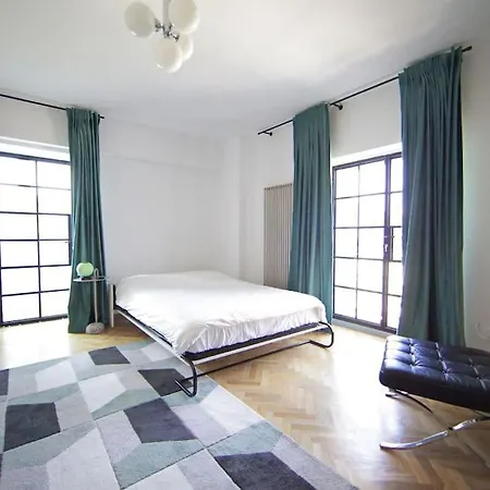 Urban Old Town Apartment Bucharest