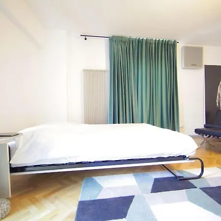 Urban Old Town Apartment