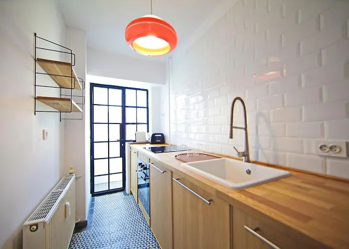 Urban Old Town Apartment *