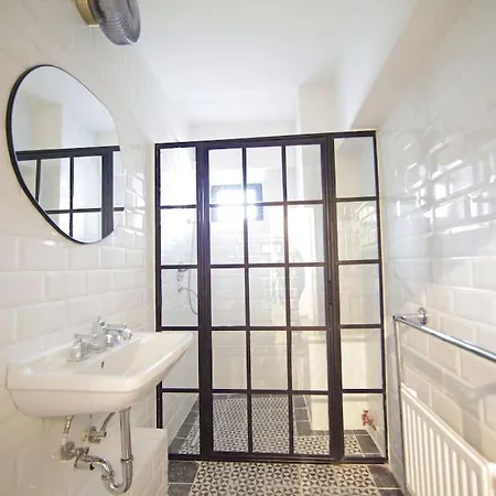 Urban Old Town ブカレスト